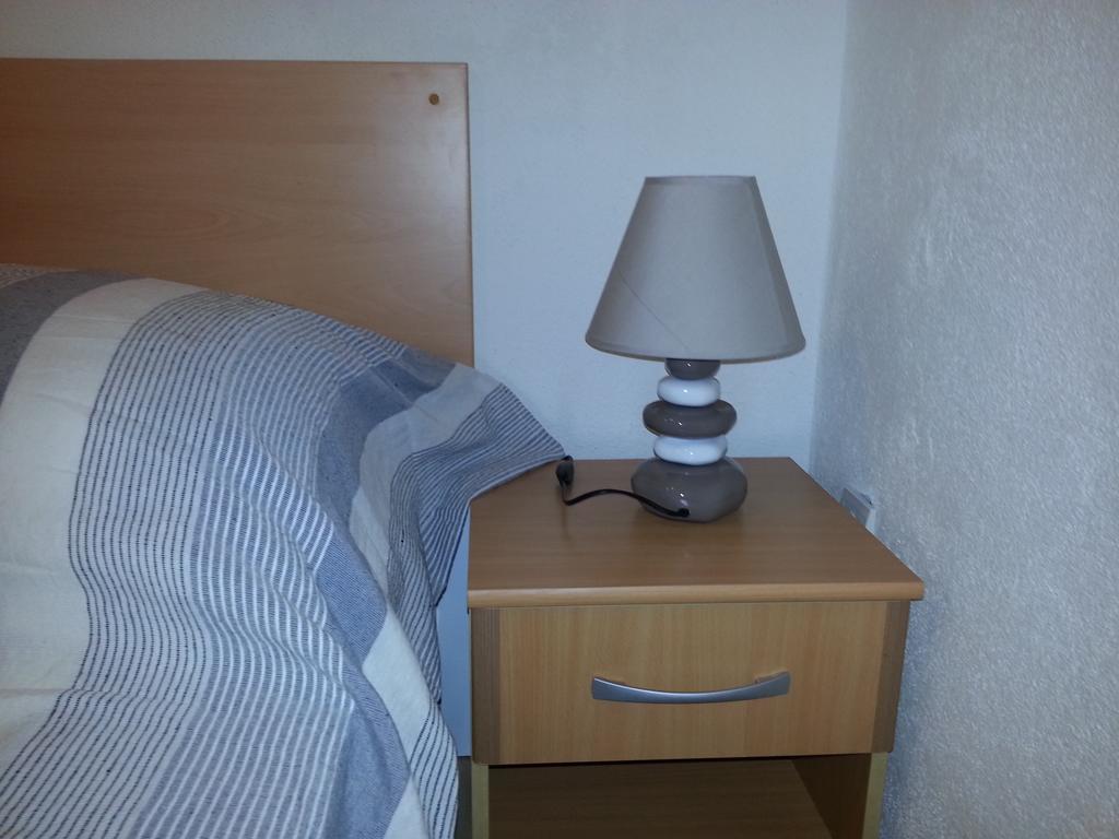 New Studio Apartments Trlaja Σίμπενικ Δωμάτιο φωτογραφία