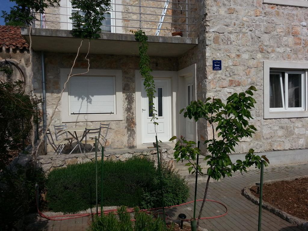 New Studio Apartments Trlaja Σίμπενικ Δωμάτιο φωτογραφία